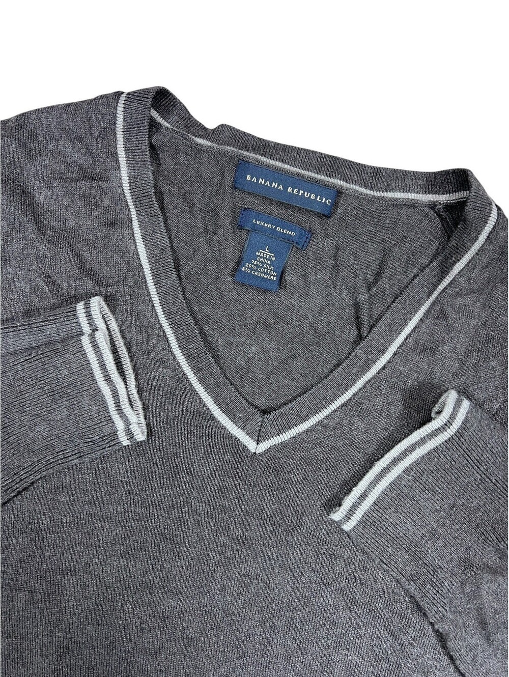 Banana Republic Sweater Mens Large V-Neck dark gray luxury Silk Cashmere Blend